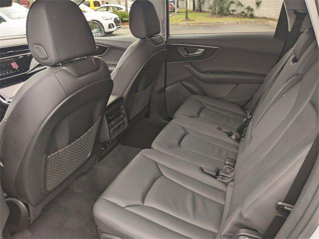 2023 audi q7 55 premium