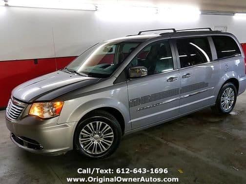 2014 chrysler town & country touring-l in eden prairie, minnesota