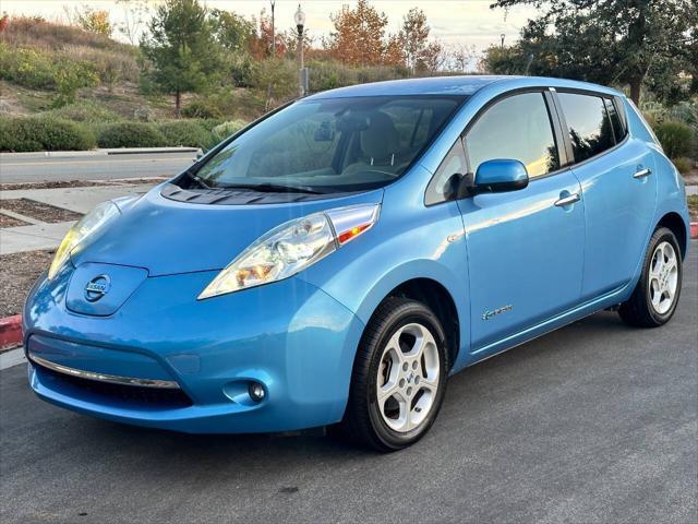 2011 nissan leaf sl 4dr hatchback