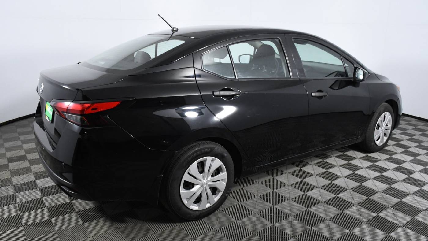 2021 nissan versa s