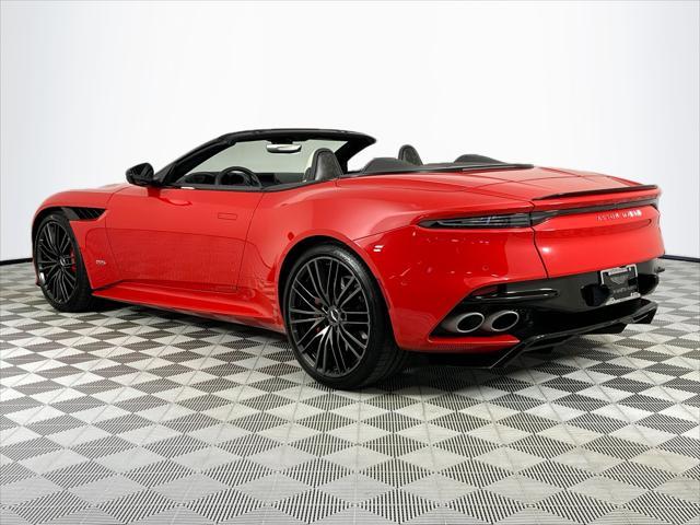 2023 aston martin dbs volante