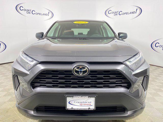 2023 toyota rav4 le