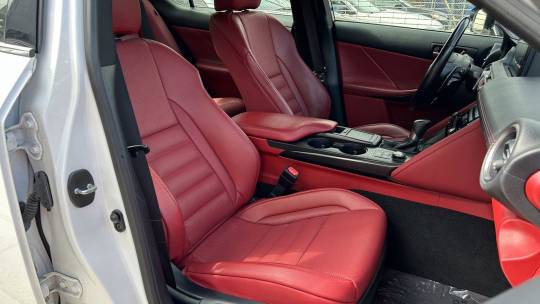 2021 Lexus IS