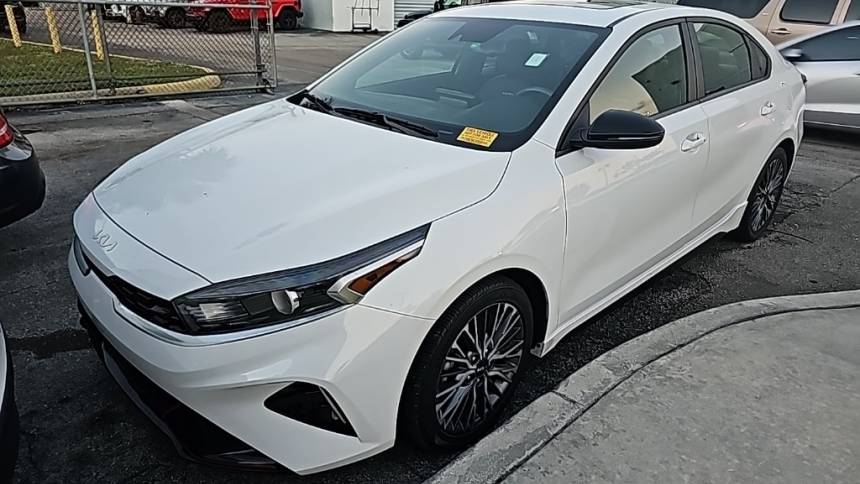 2022 kia forte gt-line