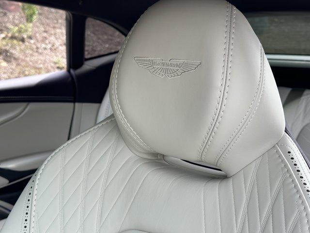 2023 aston martin dbx