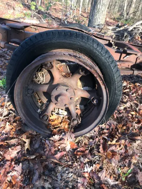 1928 dodge 2 ton ? frame and drivetrain