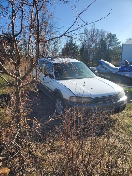 1996 subaru outback legacy, has 250,000 miles, very good tires all wheel drive. th