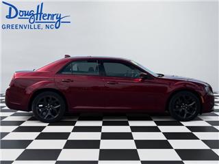 2022 Chrysler 300 s v6