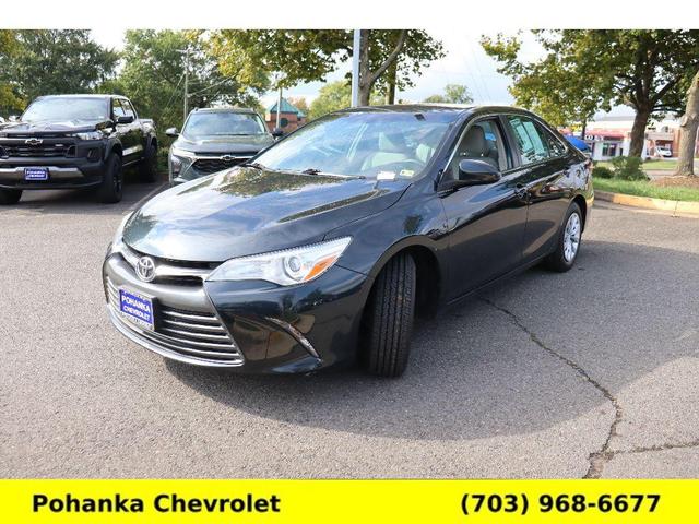 2016 toyota camry le