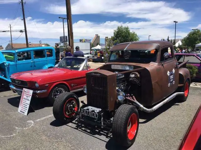 1952 chevy pickup ratrod, rat rod