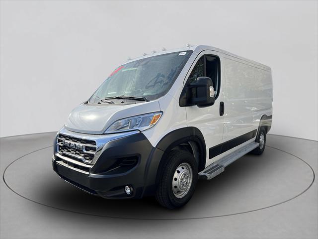 2023 ram promaster 2500 base