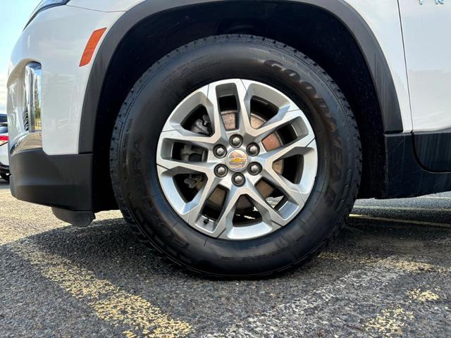 2022 chevrolet traverse ls