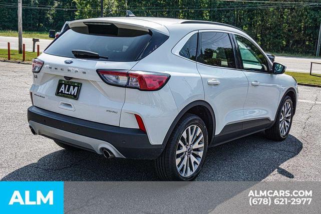 2022 ford escape titanium