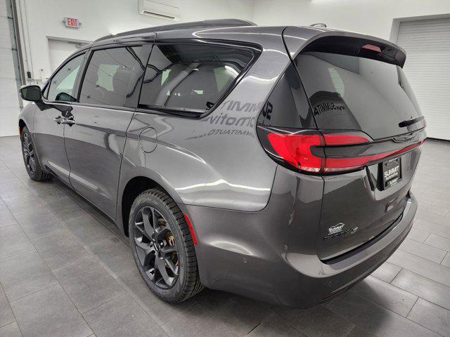 2022 chrysler pacifica limited