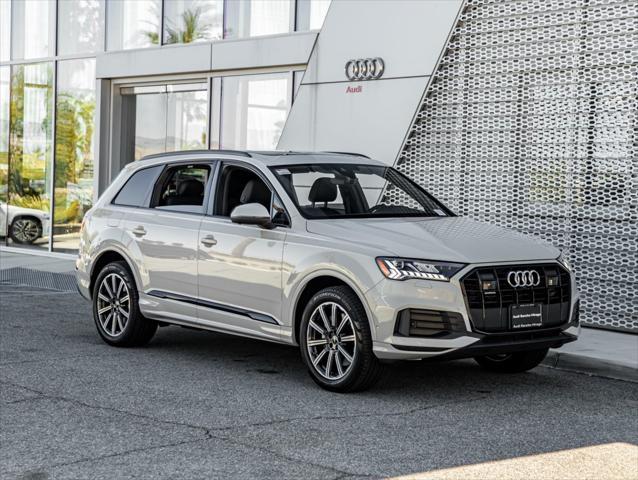 2024 audi q7 45 premium plus