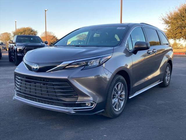 2024 toyota sienna xle 8 passenger