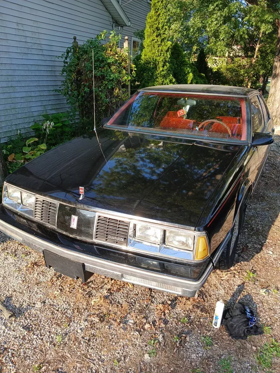1986 oldsmobile eighty-eight black royale