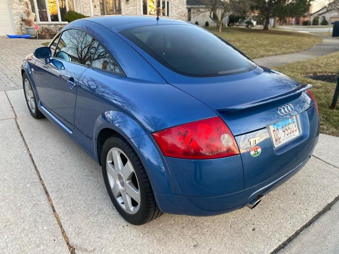 2000 audi tt in arlington heights, illinois