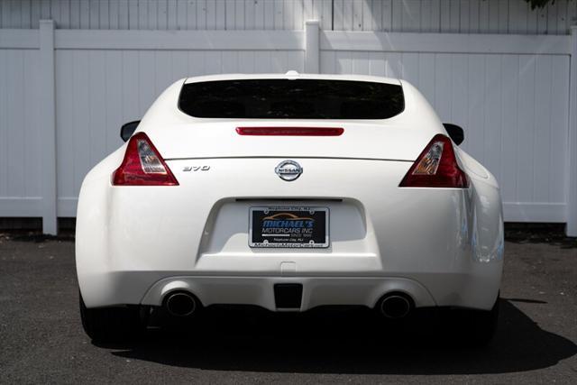 2012 nissan 370z touring