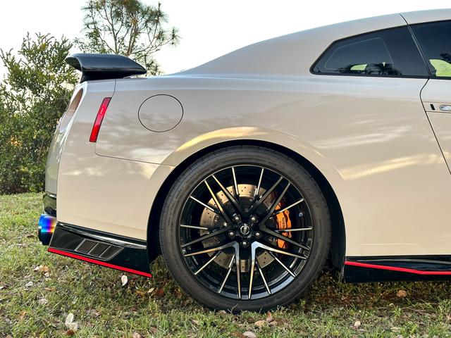 2021 nissan gt-r premium