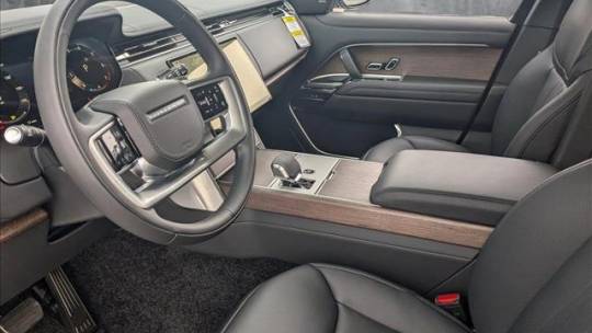 2025 Land Rover se