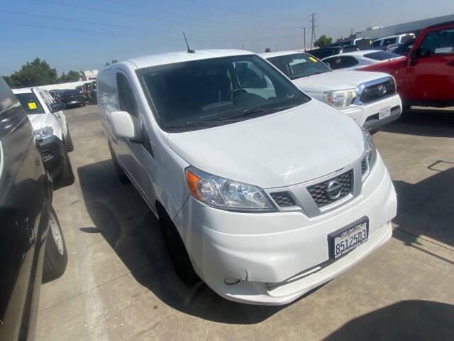 2021 nissan nv200 sv