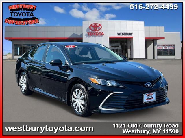 2021 toyota camry le