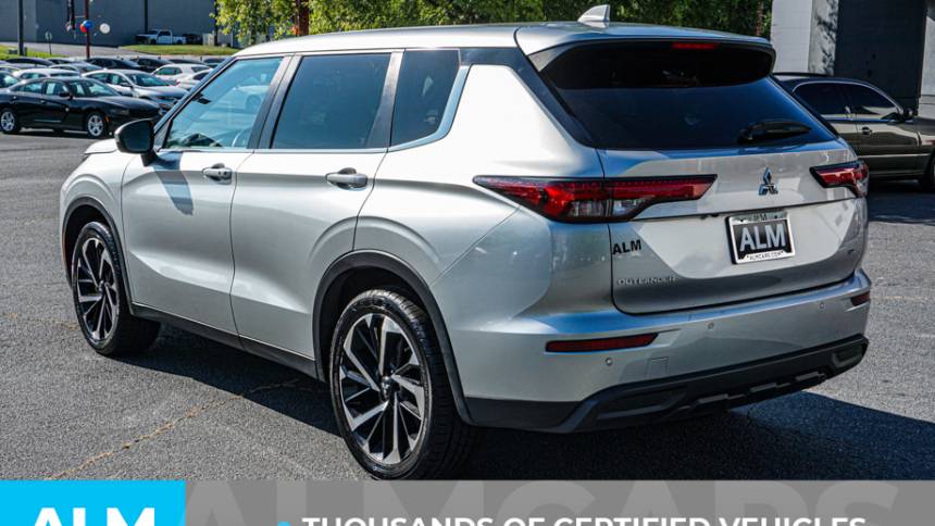 2022 mitsubishi outlander se