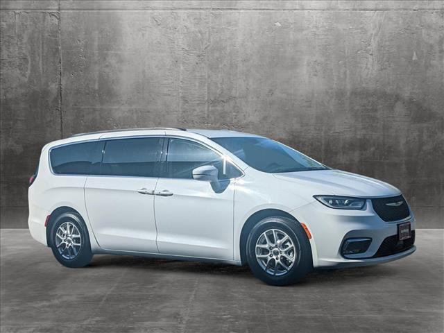 2022 chrysler pacifica touring l