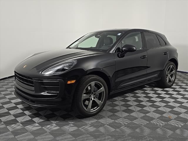 2022 porsche macan base