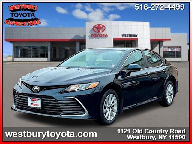 2021 toyota camry le