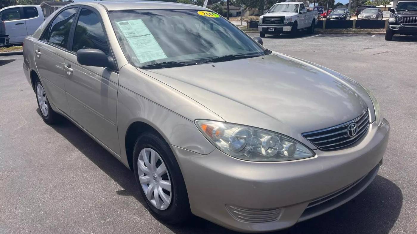 2005 toyota camry le