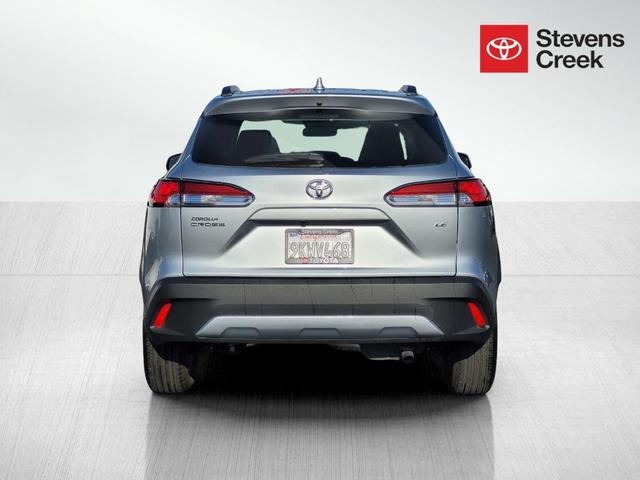 2024 toyota corolla cross le