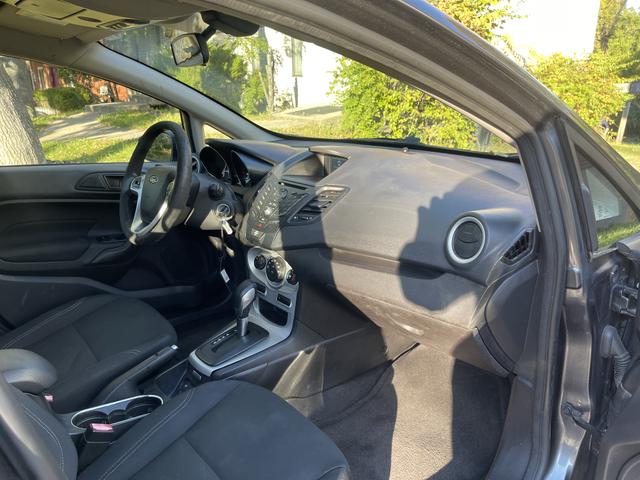 2017 ford fiesta se