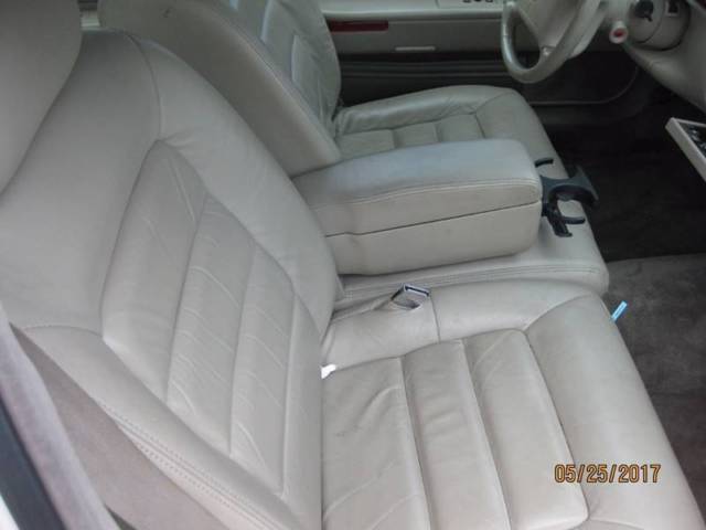1994 cadillac deville base 4dr sedan automatic 4-speed fwd v8 4.9l gasoline