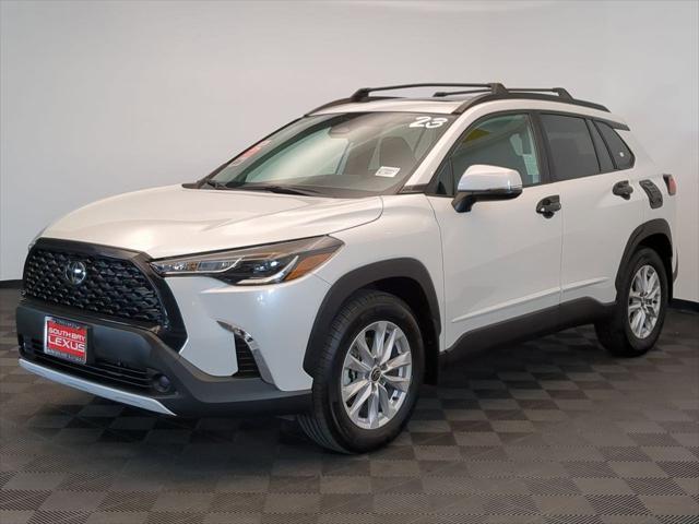 2023 toyota corolla cross le
