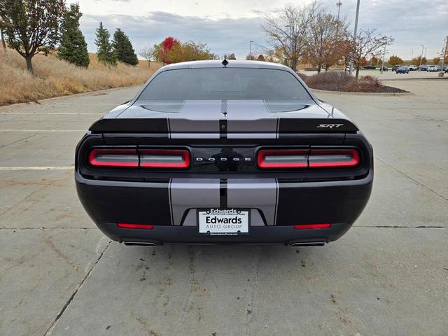 2017 dodge challenger srt 392