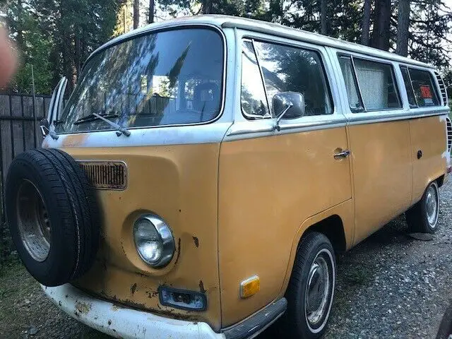 1971 vw bus w/ sunroof. original sierra gold paint. road trip and camping ready!