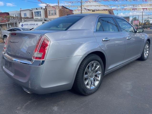 2013 chrysler 300 s