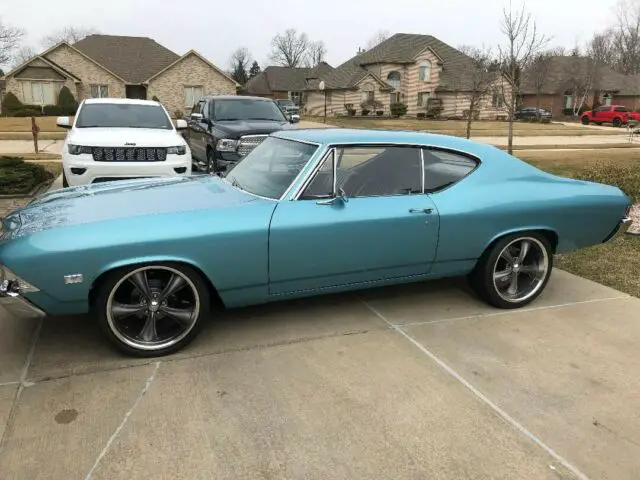 1968 chevy chevelle , 2door