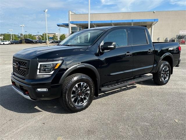 2024 nissan titan pro-4x