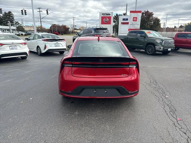 2024 toyota prius le