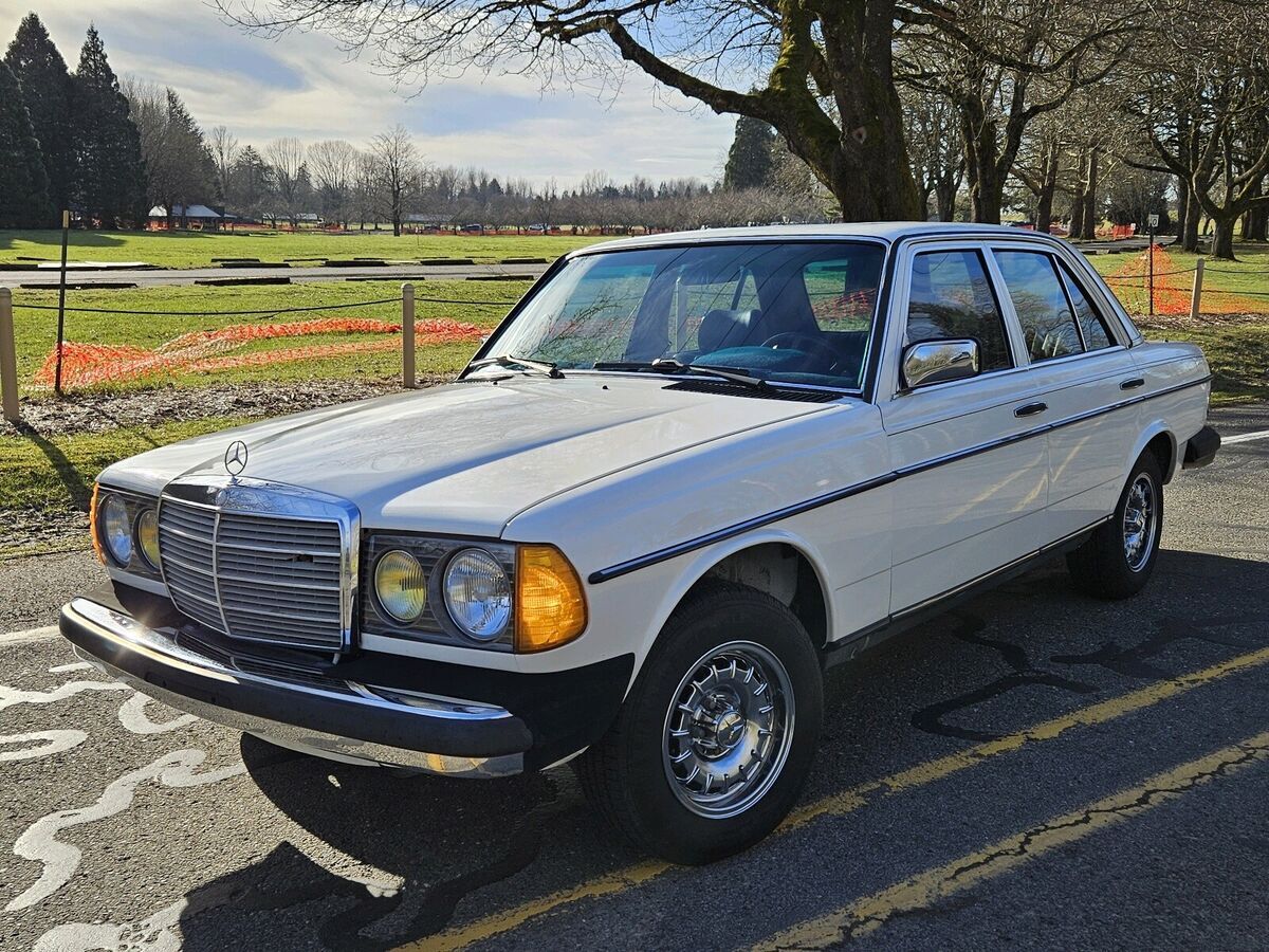 1985 mercedes-benz 300d sedan white dt