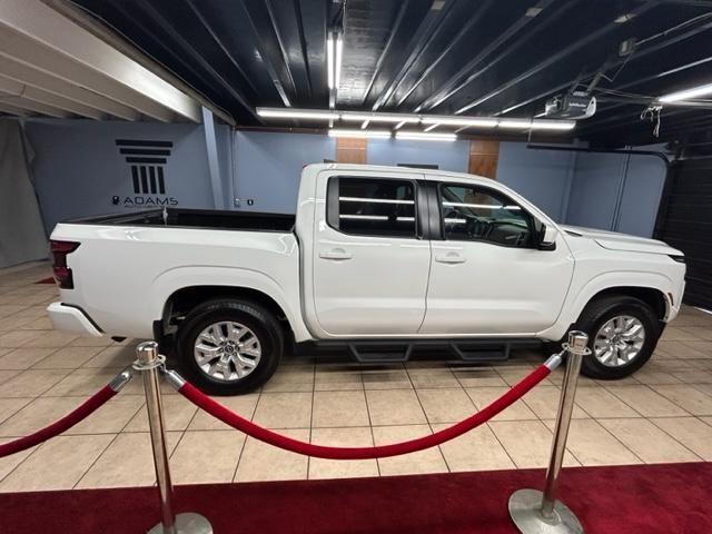 2022 nissan frontier sv