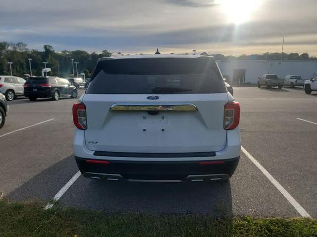 2023 ford explorer xlt