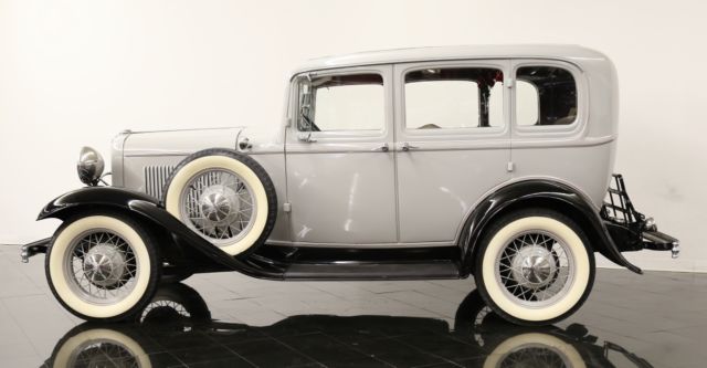 1932 ford model b deluxe 4 door sedan