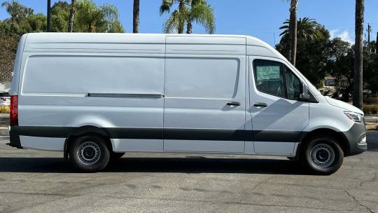 2024 Mercedes-Benz Sprinter