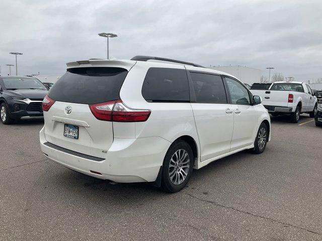 2018 toyota sienna xle