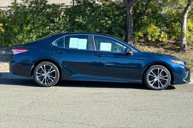2018 toyota camry se