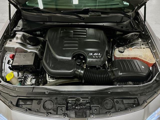 2017 chrysler 300 limited